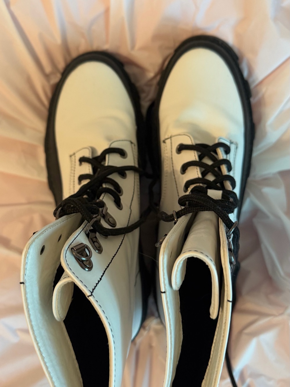 No Boundaries White and Black Lace-Up women’s 9 Combat Boots